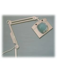 Brandt Wave Style Illuminated Magnifier